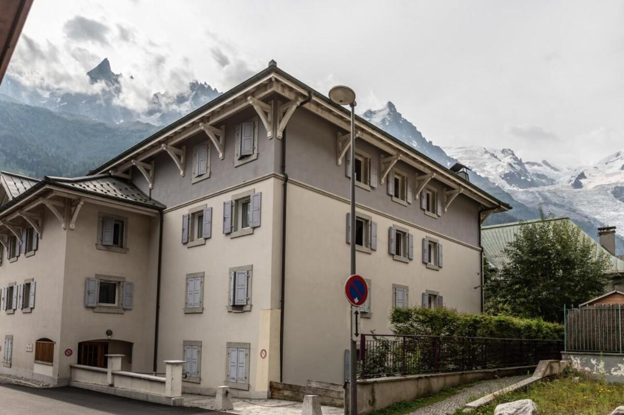 Villa Vallet- Newly Renovated 2 Bedroom Nestled Just Off The Main Street Chamonix Exterior foto